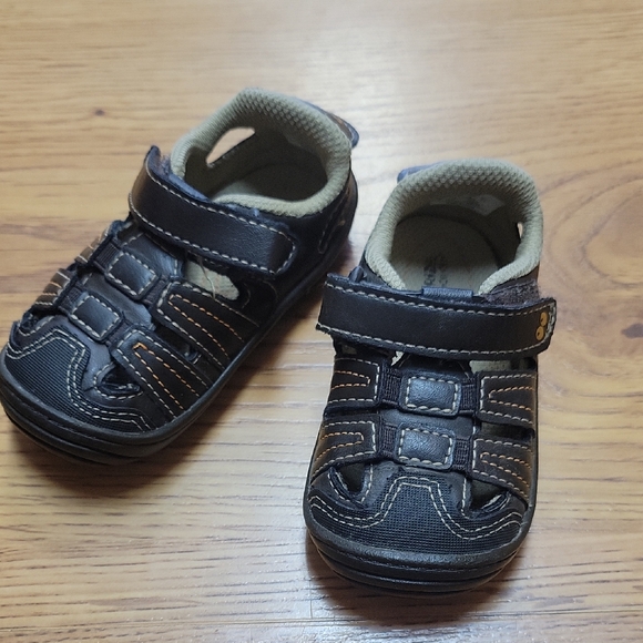 Suprize Stride Rite Toddler Boys Sandals Dark Brown Size 5 - Picture 1 of 4
